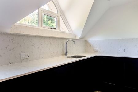 2 bedroom penthouse to rent - Photo 3