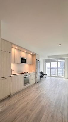 For Lease - 30 Inn On The Park Drive Unit# 2001, Toronto, Ontario - Photo 1