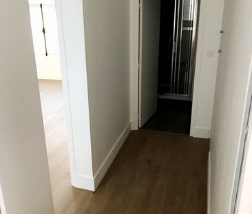 Location Appartement 2 pièces 45m² ORLEANS 45000 - Photo 5