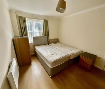 2 bedroom property to rent - Photo 3