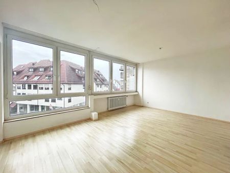 Großzügige und helle Wohnung in Zentraler Lage von Sindelfingen - Foto 3