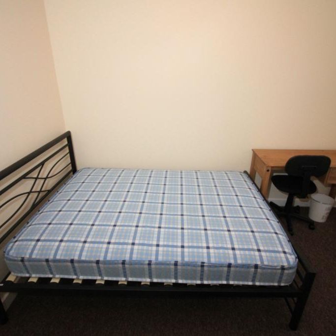 5 bedroom terraced house to rent - Photo 1