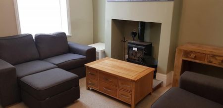 4 bedroom private hall to rent - Photo 2