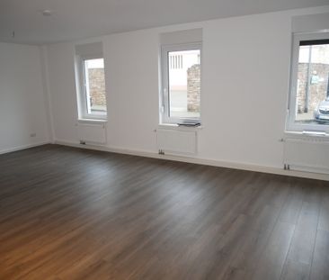 ***LAMBERT&STRELOW***Sanierte 1-2 ZKB Mietwohnung mit sep. Freisitz... - Photo 1