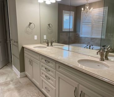 For Lease - 163 Magnolia Crescent, Oakville, Ontario - Photo 4