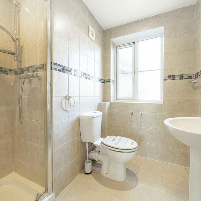 5 bedroom semi-detached house to rent - Photo 1