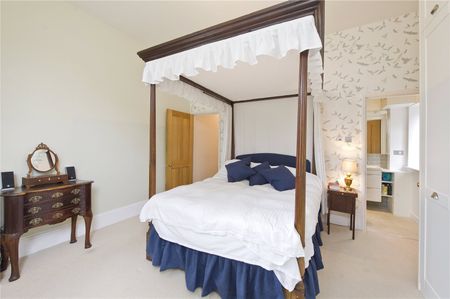 Uxbridge Road, Shepherds Bush, W12, London - Photo 4