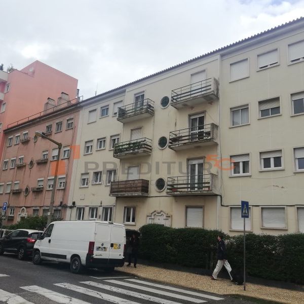 Apartamento T4 em Lisboa - Photo 1