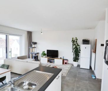 Instapklaar appartement met 2 slaapkamers en ondergrondse garage - Photo 2