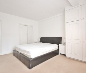 Latymer Court, Hammersmith Road, Hammersmith, London, W6 - Photo 6