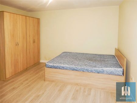 Fitzwilliam Street, Huddersfield, HD1 - Photo 4