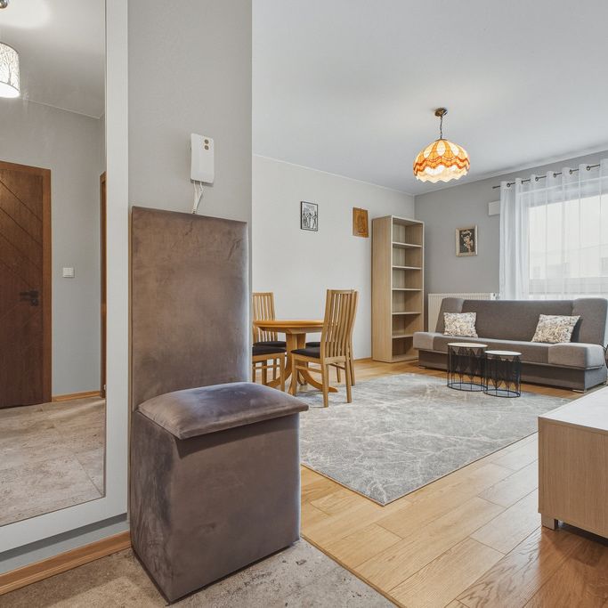 Warszawa, Mokotów, Aleja gen. Władysława Sikorskiego - Photo 1