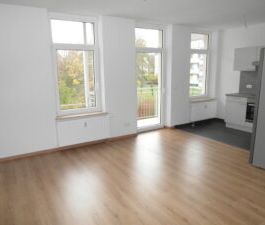 Schillerstr. 39, Wohnung 3 ~~~ Balkon, Einbauküche, Tageslichtbad m... - Photo 1