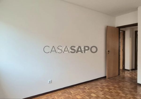 Apartamento T3 para alugar na Amadora