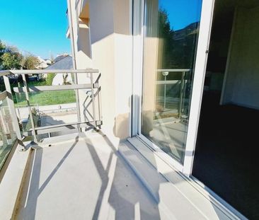 Proche centre-ville et commerces - appartement T2 - 45 m² habitables. - Photo 1