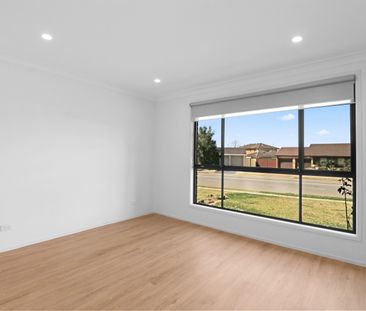 Perfect Renovated Family Home! - Photo 4