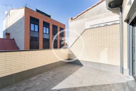 Dúplex de alquiler en Calle de Alejandro Villegas, Canillas - Photo 2