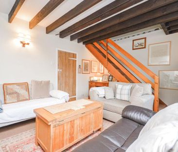 2 bedroom semi-detached house to rent - Photo 6