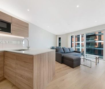 A 2 bedroom apartment located in Royal Arsenal Riverside SE18 with parking. - Photo 1