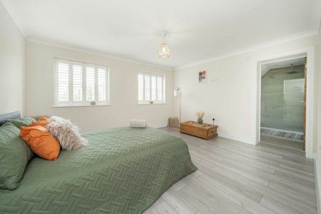 Oakington Close, Lower Sunbury, TW16 - Photo 2