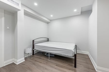 For Lease - 25 White Beach Crescent, Vaughan, Ontario - Photo 4