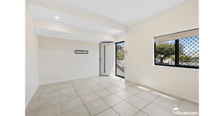 🏡 162 High Street, Berserker QLD 4701 ✨ Freshly Renovated & Well-Maintained! - Photo 2