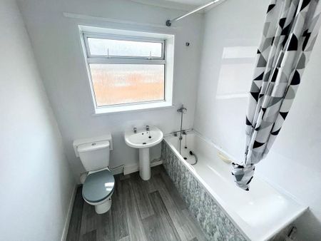 2 bedroom terraced house to rent - Photo 5
