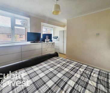 2 bedroom semi-detached house to rent - Photo 2