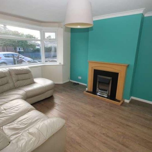 Oldfield Crescent, CH4 - Photo 1