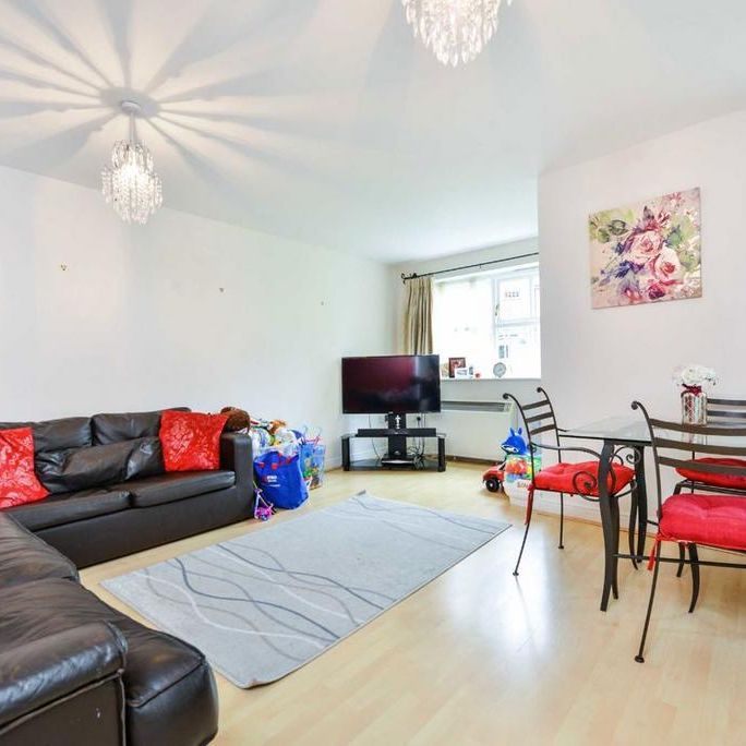 2 bedroom flat to rent - Photo 1