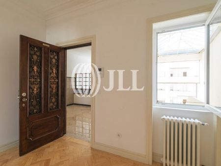 5 room luxury Flat for rent in Rua de Sa da Bandeira, Porto, Distrito do Porto - Photo 3