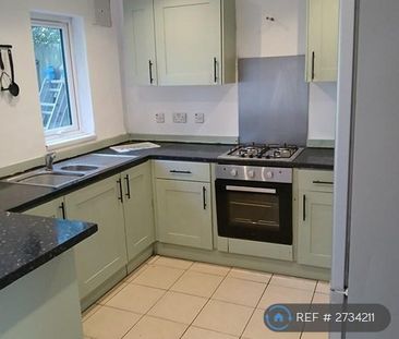 3 bedroom semi-detached house to rent - Photo 5