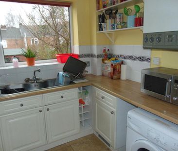 3 bedroom terraced house to rent - Photo 5
