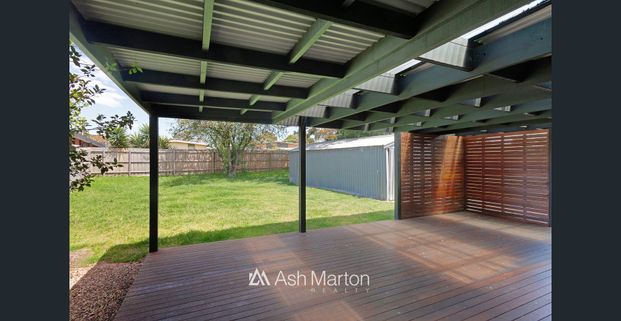 Peaceful Family Residence on a Quiet Court - Photo 1