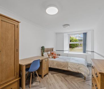 3 bedroom apartment to rent - Photo 3