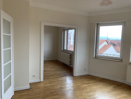 Location Appartement 4 pièces 97m² SARREGUEMINES 57200 - Photo 2