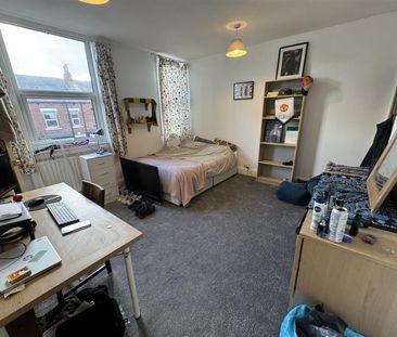 Newport Gardens, Burley, LS6 3DA, Leeds - Photo 2