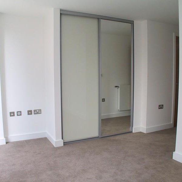 1 bedroom Apartment to let - Photo 1