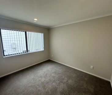 This Property is a Must to View&excl; - Photo 4