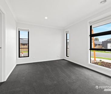 25 Ambient Crescent, Beveridge VIC 3753 - House For Rent | Domain - Photo 4