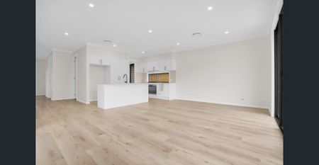 Near New Family Home - Photo 2