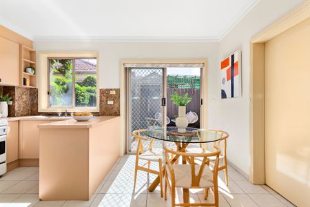 Where Comfort Meets Convenience - Photo 3