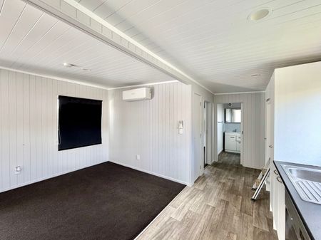 8A Lynmore Drive, Hill Park, Auckland - Photo 5