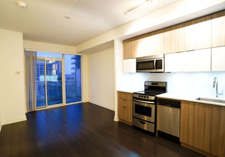 For Lease - 56 Annie Craig Drive Unit# 701, Toronto, Ontario - Photo 4