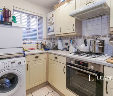 2 bedroom terraced to rent Manor Crescent, Manor Park, Epsom, KT19 - Photo 5