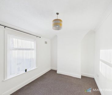 2 bedroom end of terrace house to rent - Photo 1