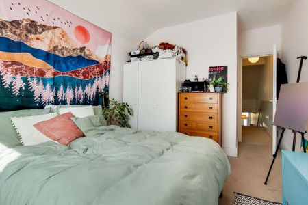 1 bedroom in a house share to rent - Photo 3