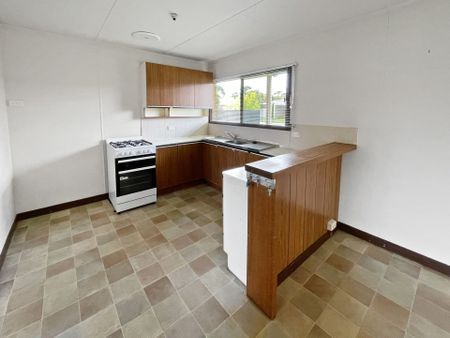 62 Longley Street, Alfredton - Photo 2