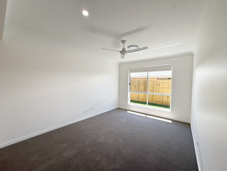 11 Kashmir Circuit, Greenbank QLD 4124 - House For Rent | Domain - Photo 3