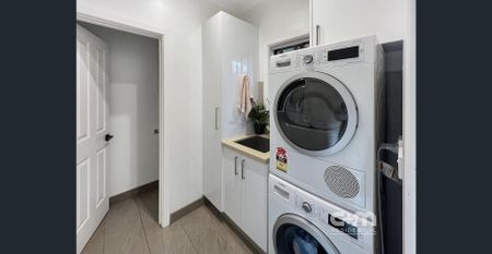 Renovated Family Home - Photo 3